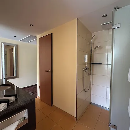 Wessinger 4* Neu-Isenburg