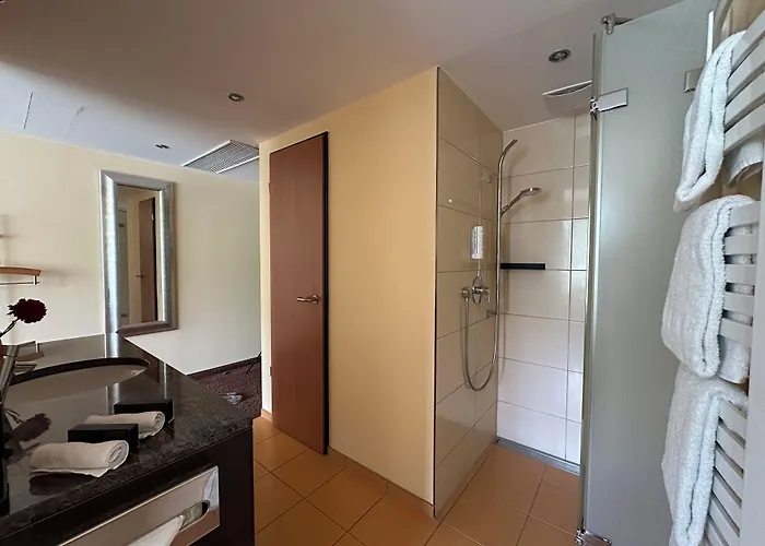 Wessinger 4* Neu-Isenburg